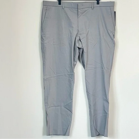 NWT Tommy Hilfiger Men's Light Gray TH Flex Pants - Size: 42/30